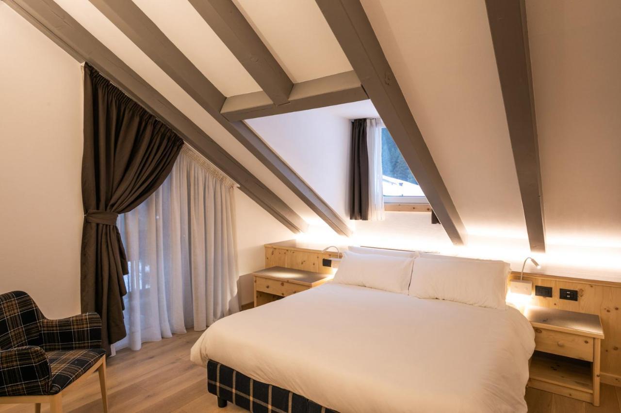 Hotel Medil Campitello di Fassa Esterno foto