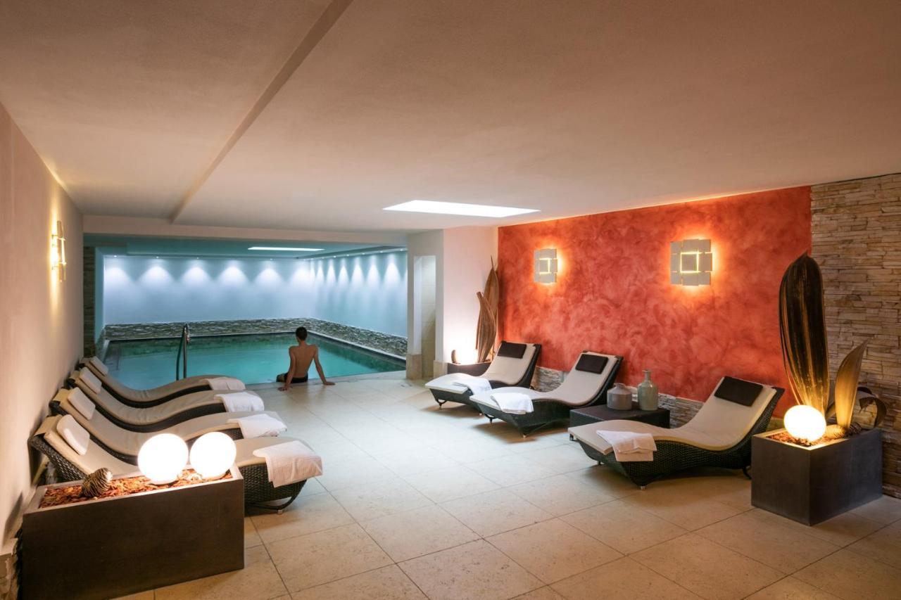 Hotel Medil Campitello di Fassa Esterno foto