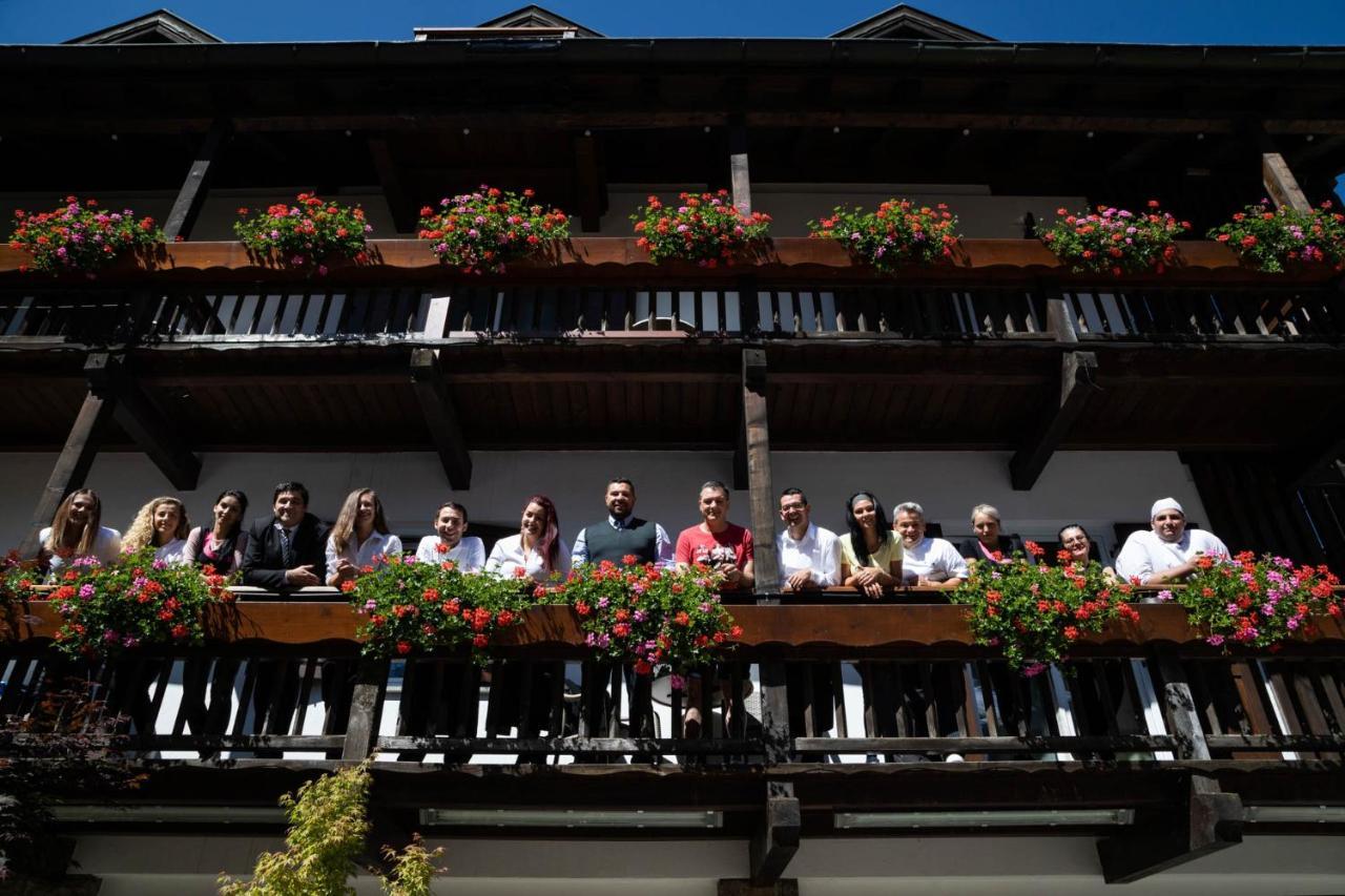 Hotel Medil Campitello di Fassa Esterno foto