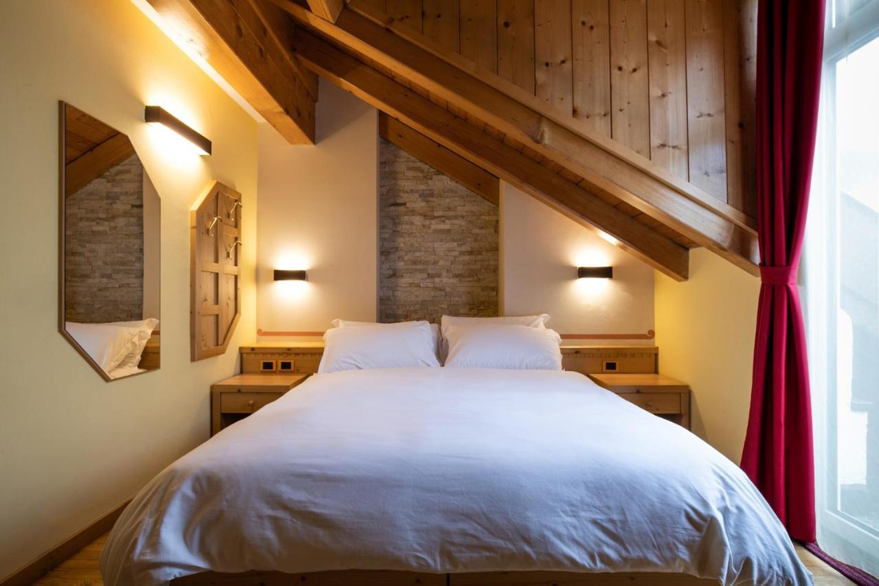Hotel Medil Campitello di Fassa Esterno foto