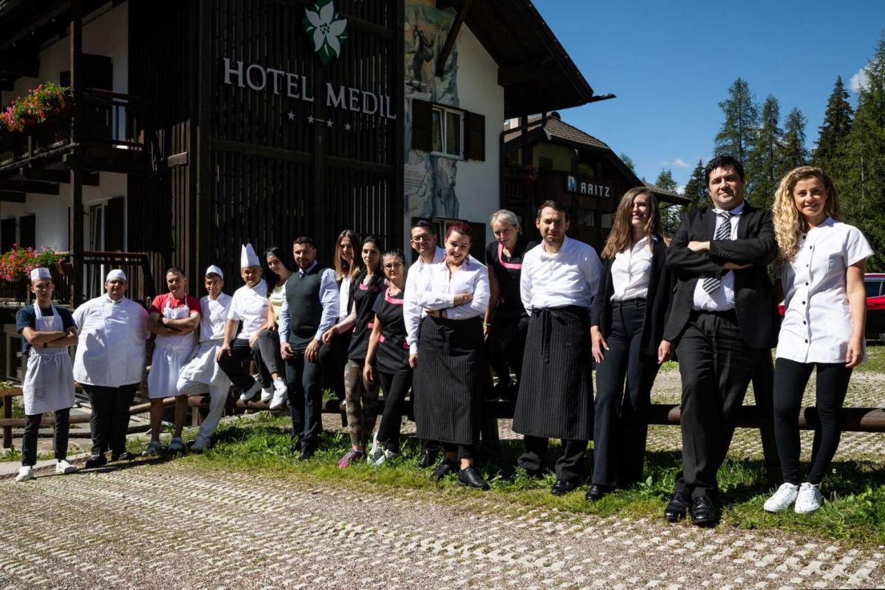 Hotel Medil Campitello di Fassa Esterno foto
