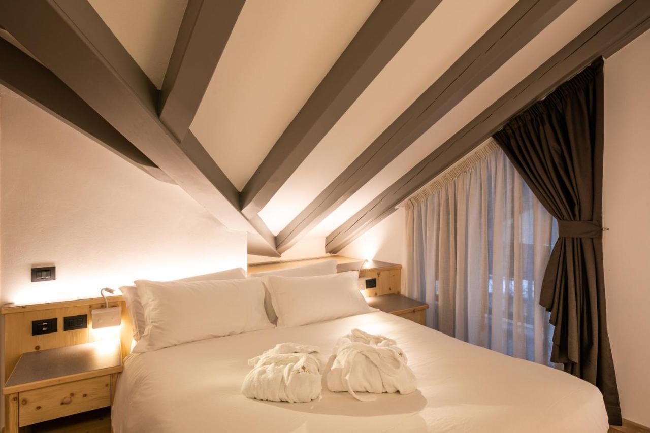 Hotel Medil Campitello di Fassa Esterno foto