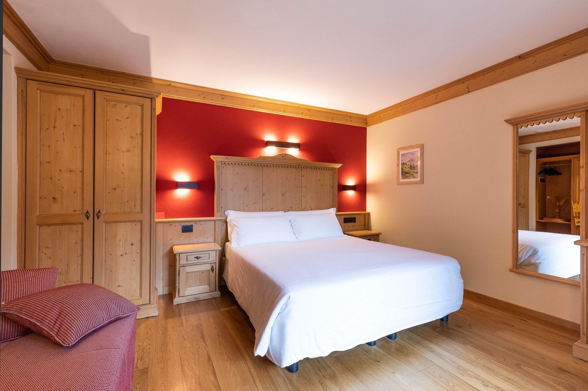 Hotel Medil Campitello di Fassa Esterno foto